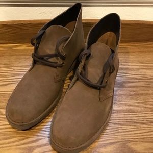 Clarks Bushacre Chukka boots.